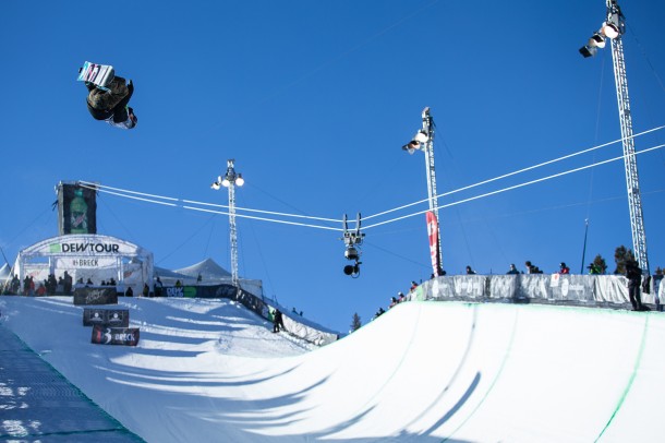 dew-tour-superpipe-taylor-gold-zach-hooper-20130003